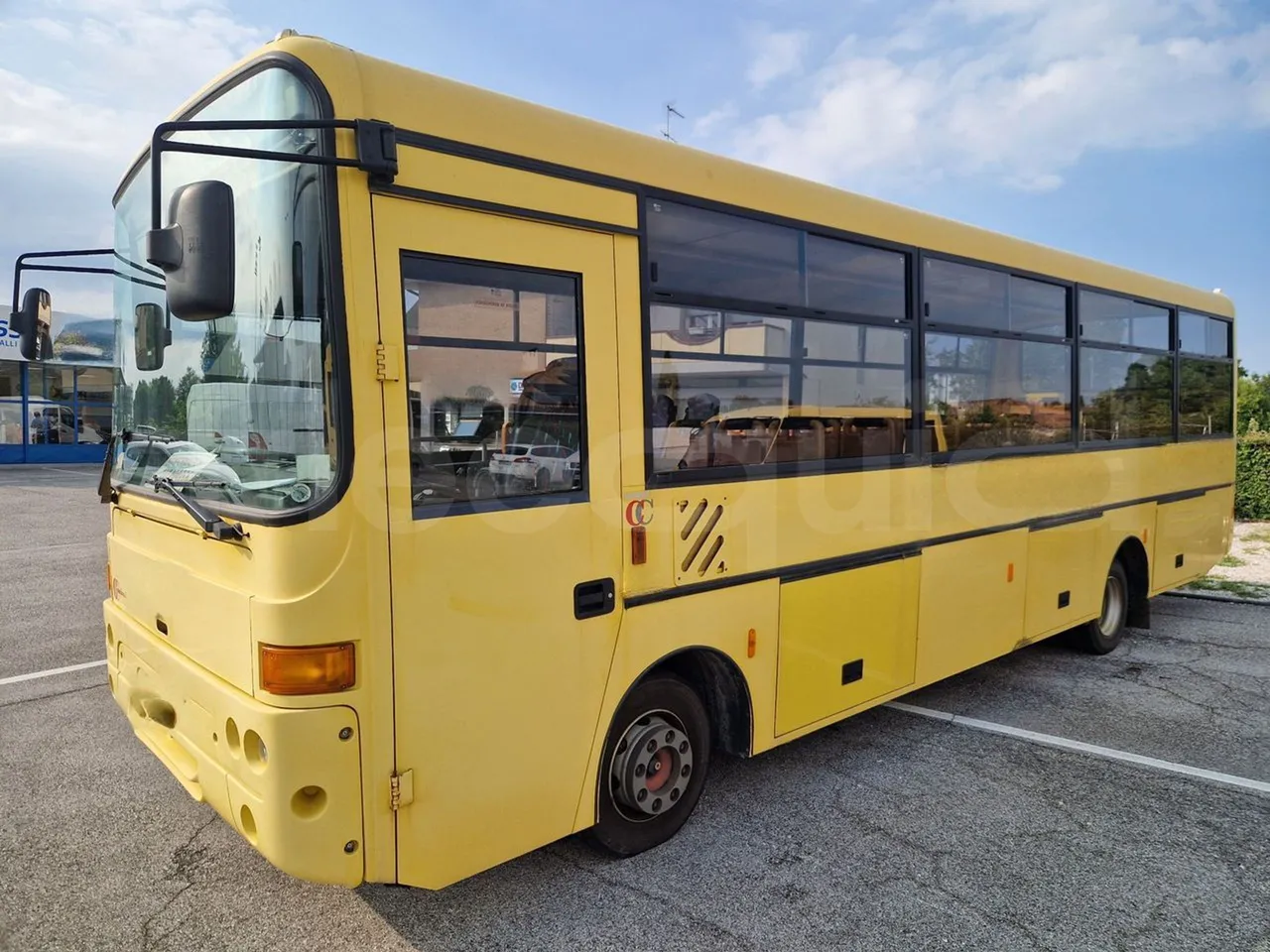 Iveco Cacciamali C5032 -EUR3 -154kW -9.3m - 3/4 front left (mandatory for bus to scrap)