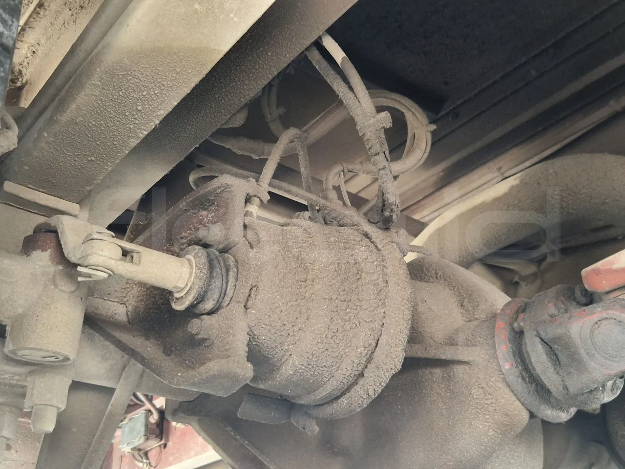 Iveco Cacciamali C5032 -EUR3 -154kW -9.3m - axle 2 caliper brakes right