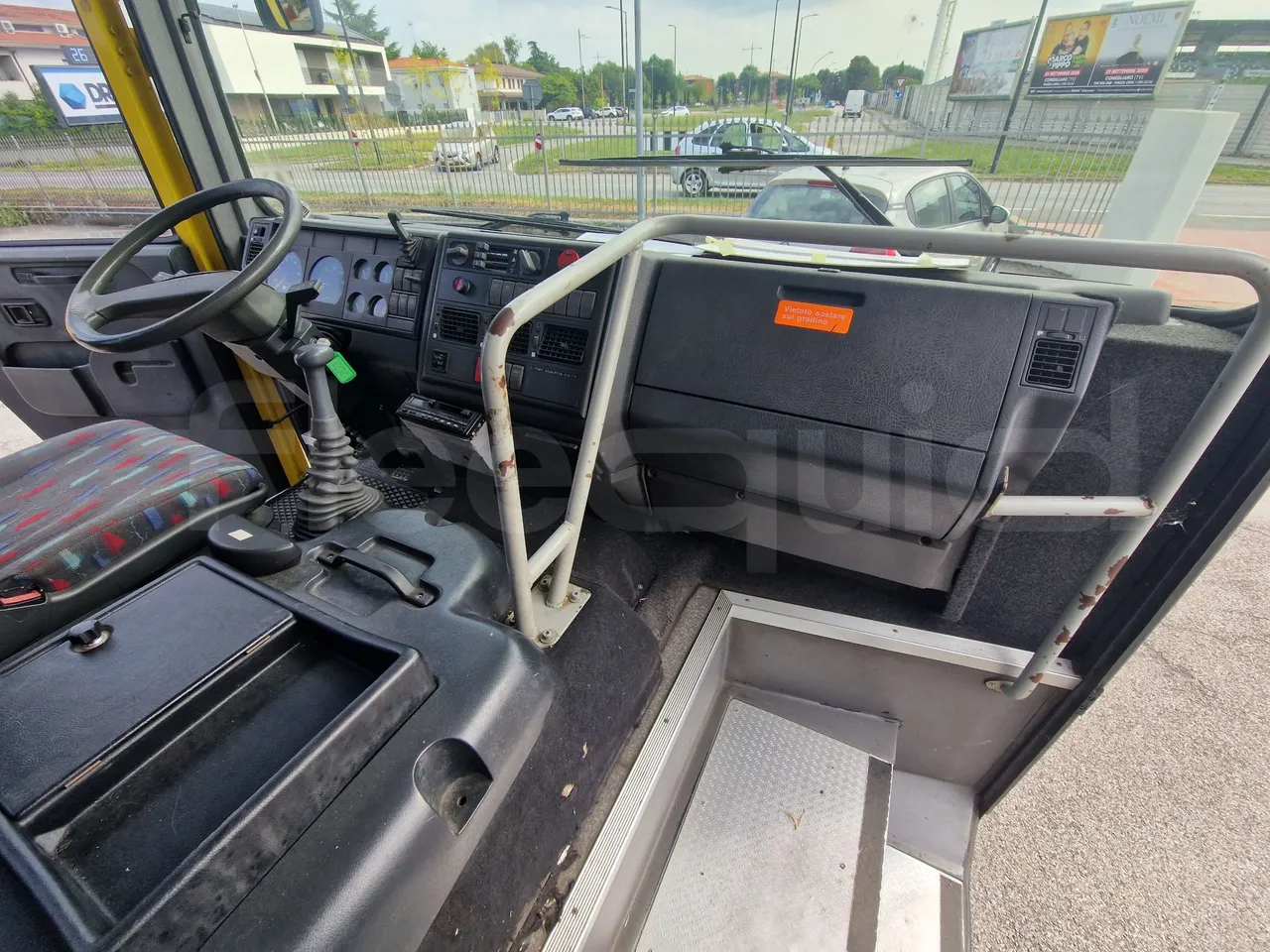 Iveco Cacciamali C5032 -EUR3 -154kW -9.3m - disabled area photo