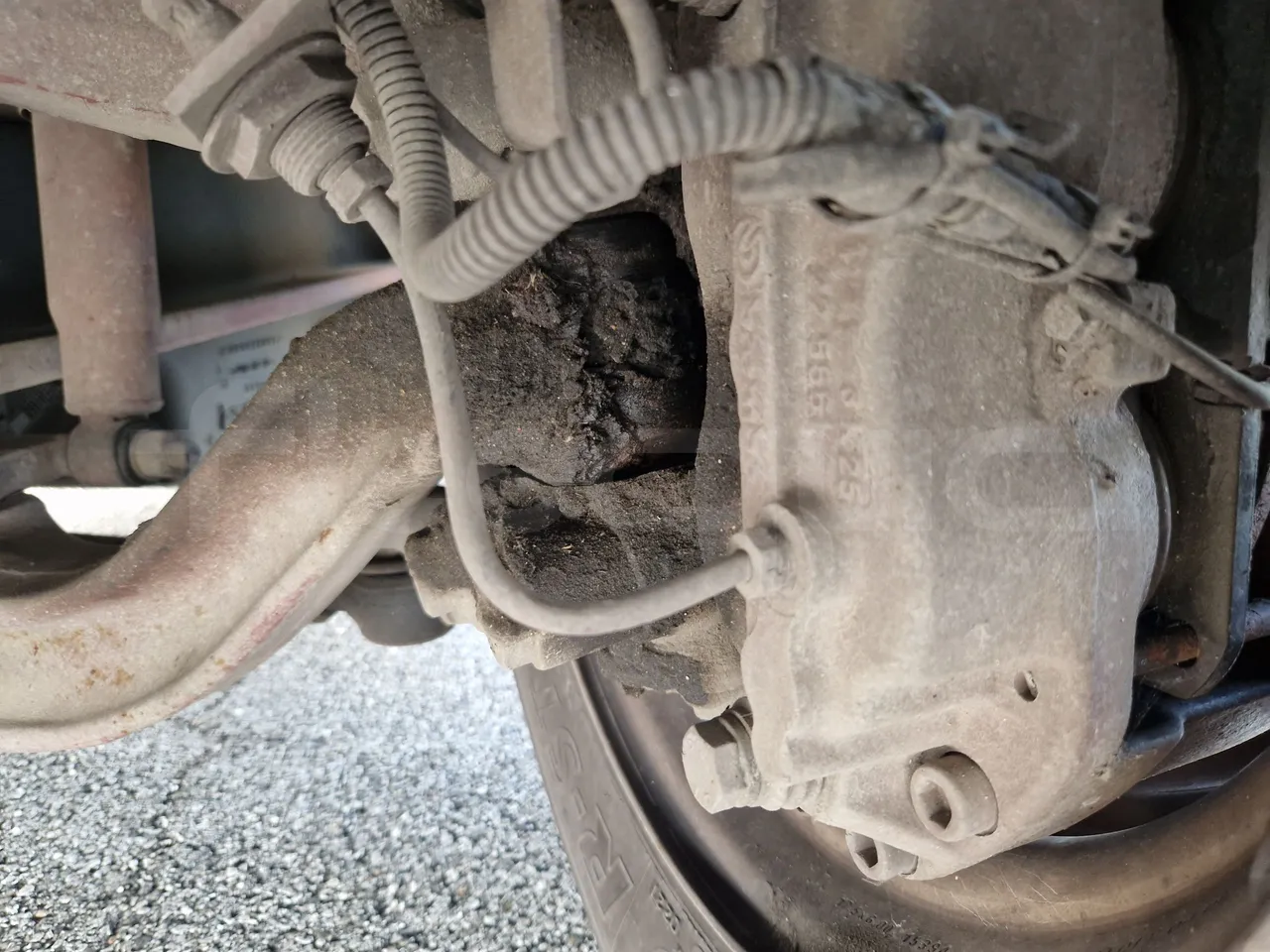Iveco Cacciamali C5032 -EUR3 -154kW -9.3m - front brake calipers right