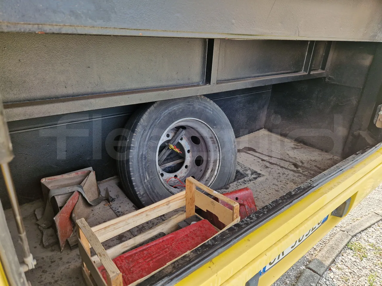 Iveco Cacciamali C5032 -EUR3 -154kW -9.3m - internal frame rust check