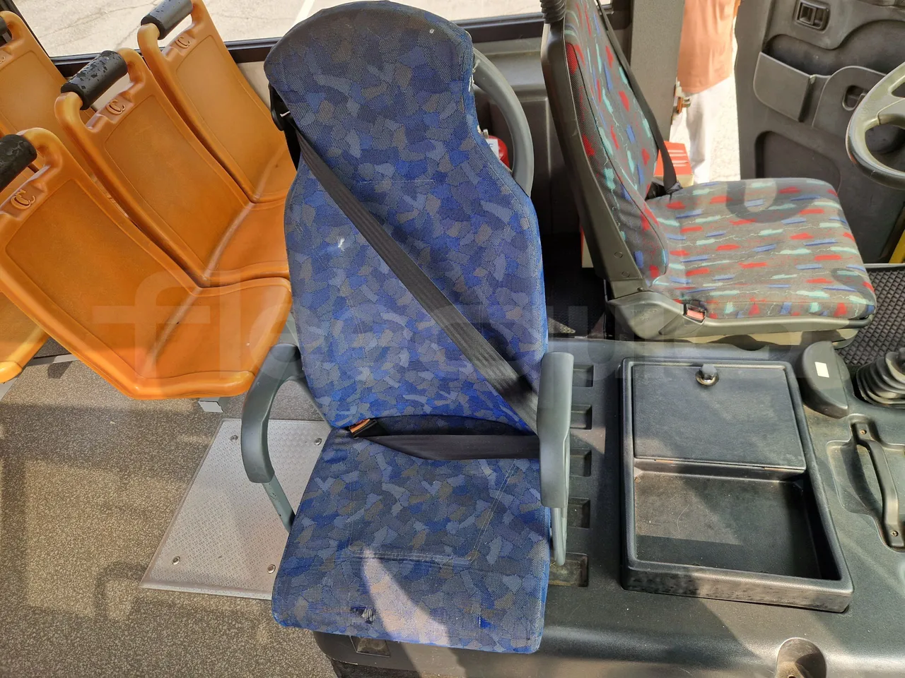 Iveco Cacciamali C5032 -EUR3 -154kW -9.3m - hostess seat photo