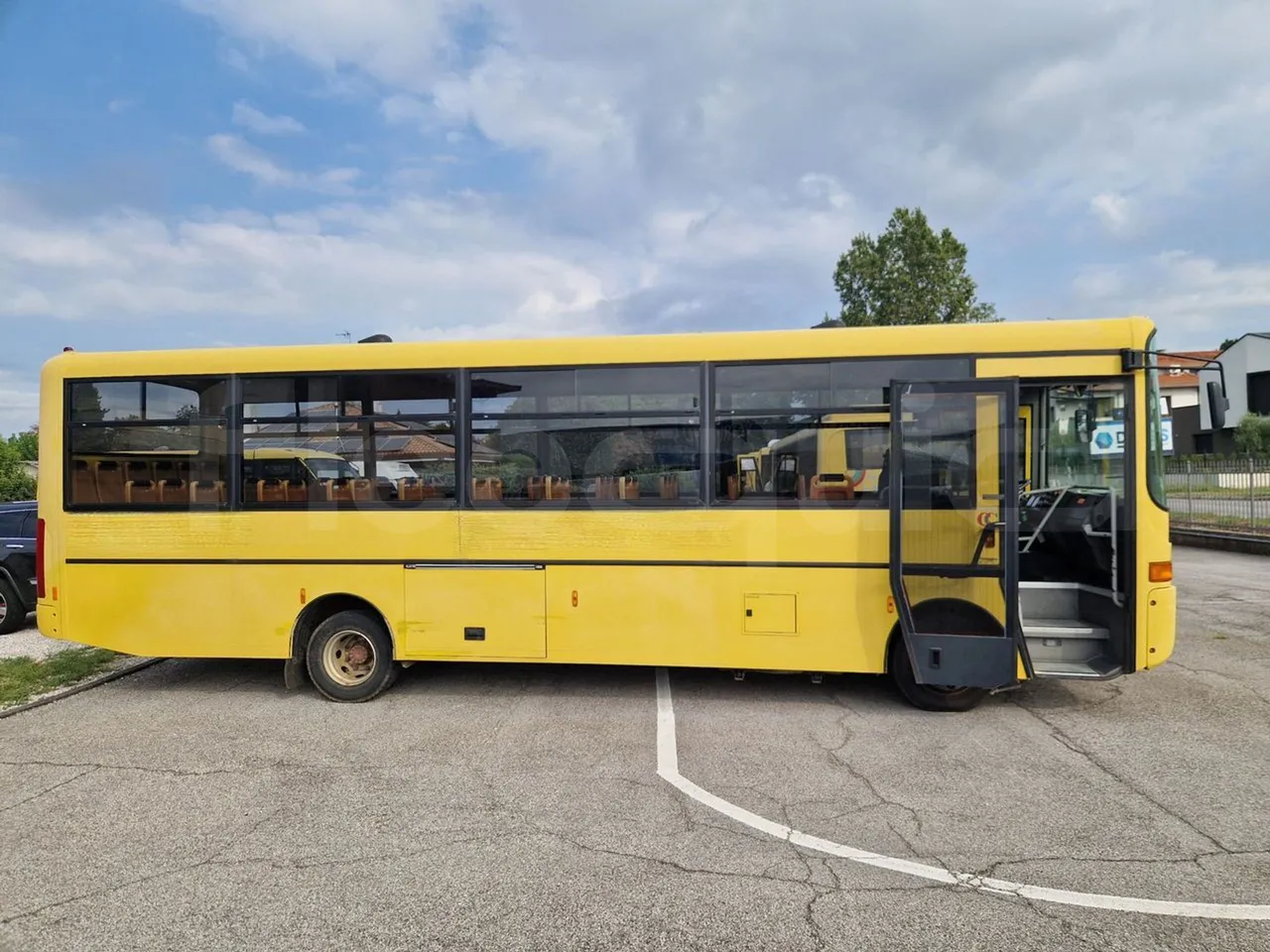Iveco Cacciamali C5032 -EUR3 -154kW -9.3m - right side doors open