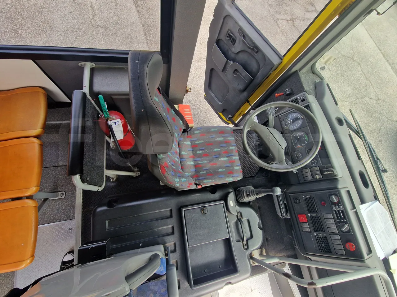Iveco Cacciamali C5032 -EUR3 -154kW -9.3m - table detail photo
