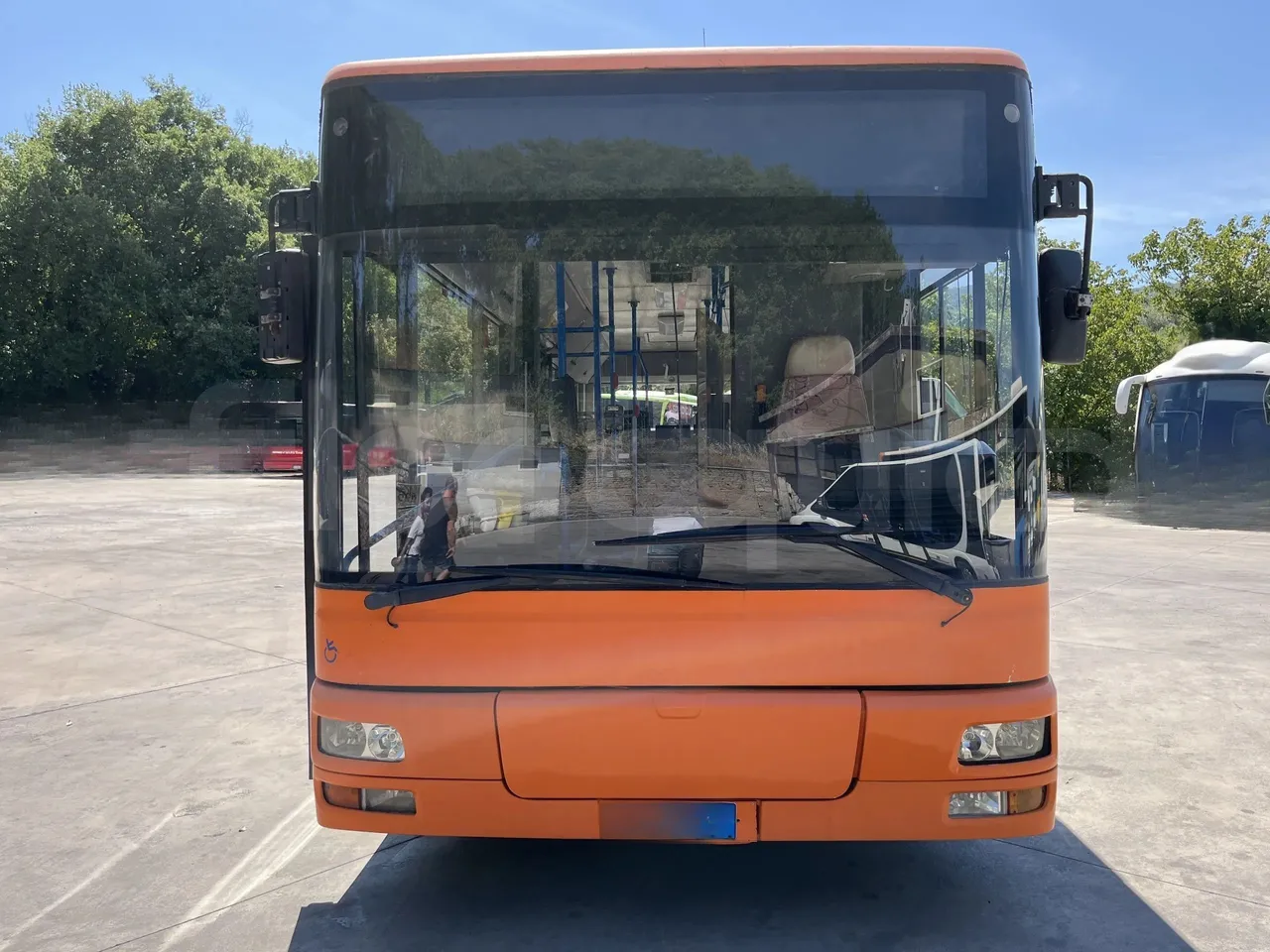 Man A21 - 3/4 front left