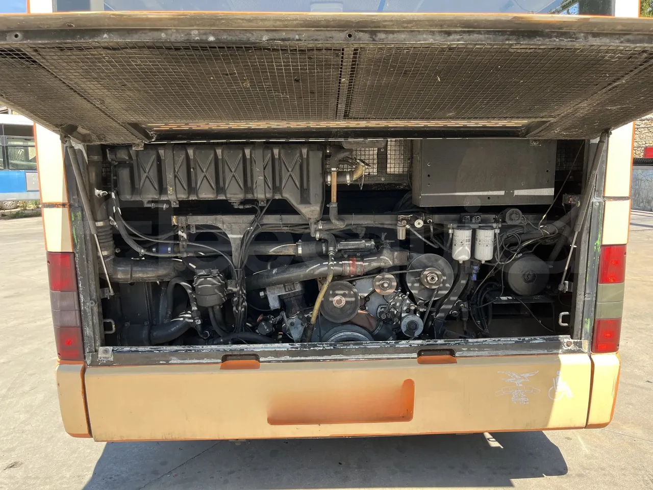 Man A21 - air conditioning compressor
