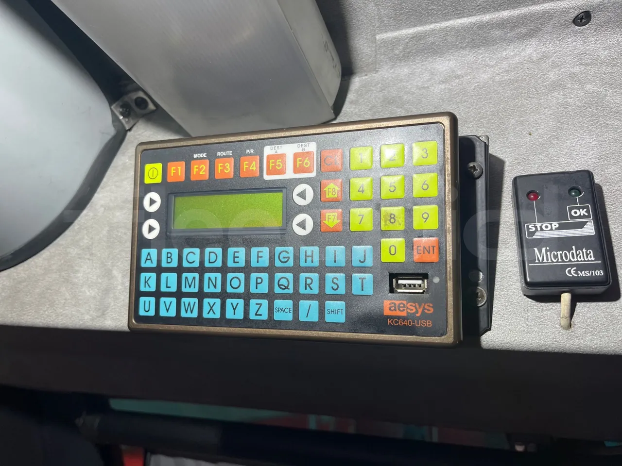 Iveco Daily 70C17 - EUR5 - 125kW - 7.510m - command unit indicators