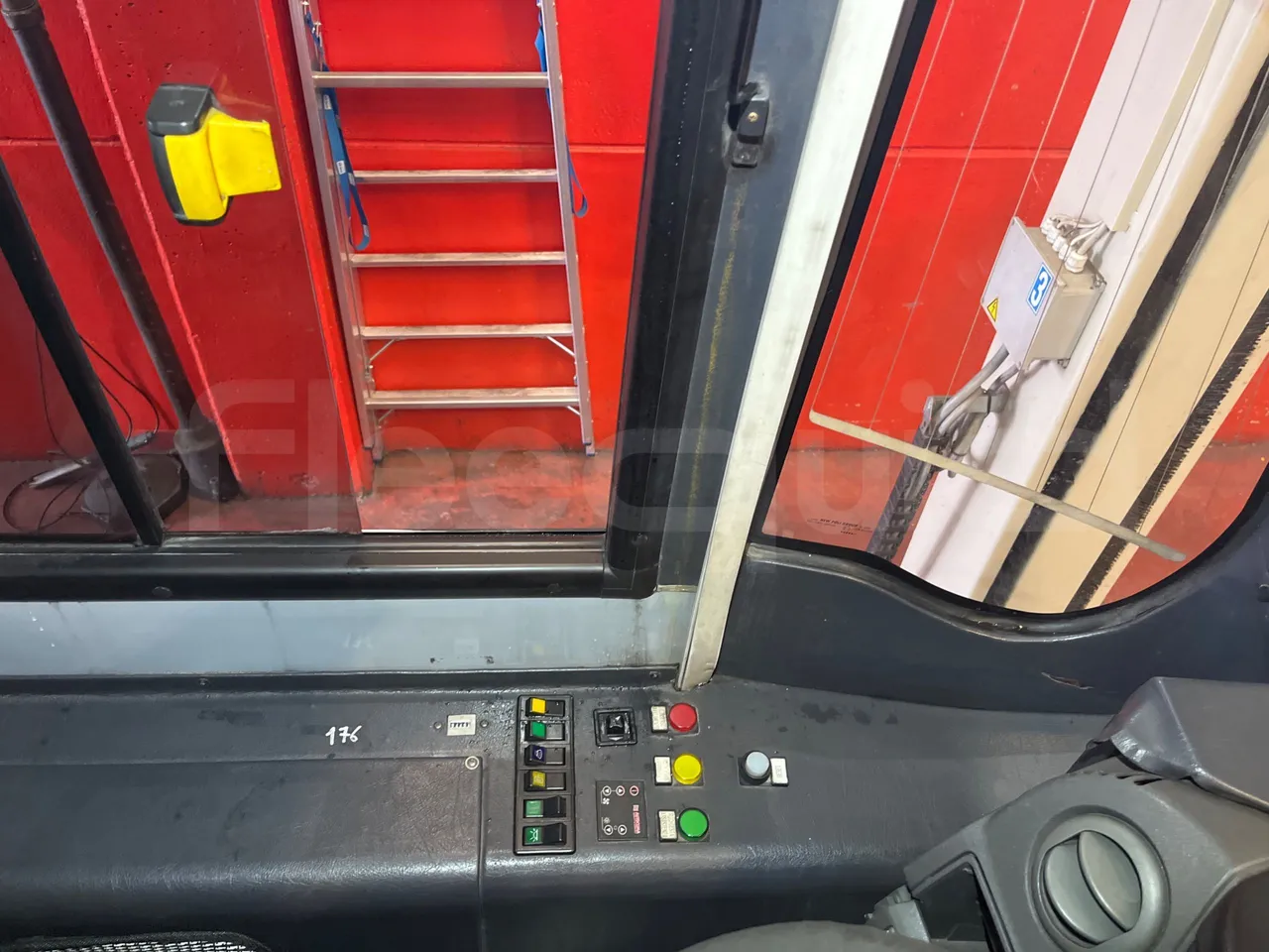 Iveco Daily 70C17 - EUR5 - 125kW - 7.510m - onboard devices 3