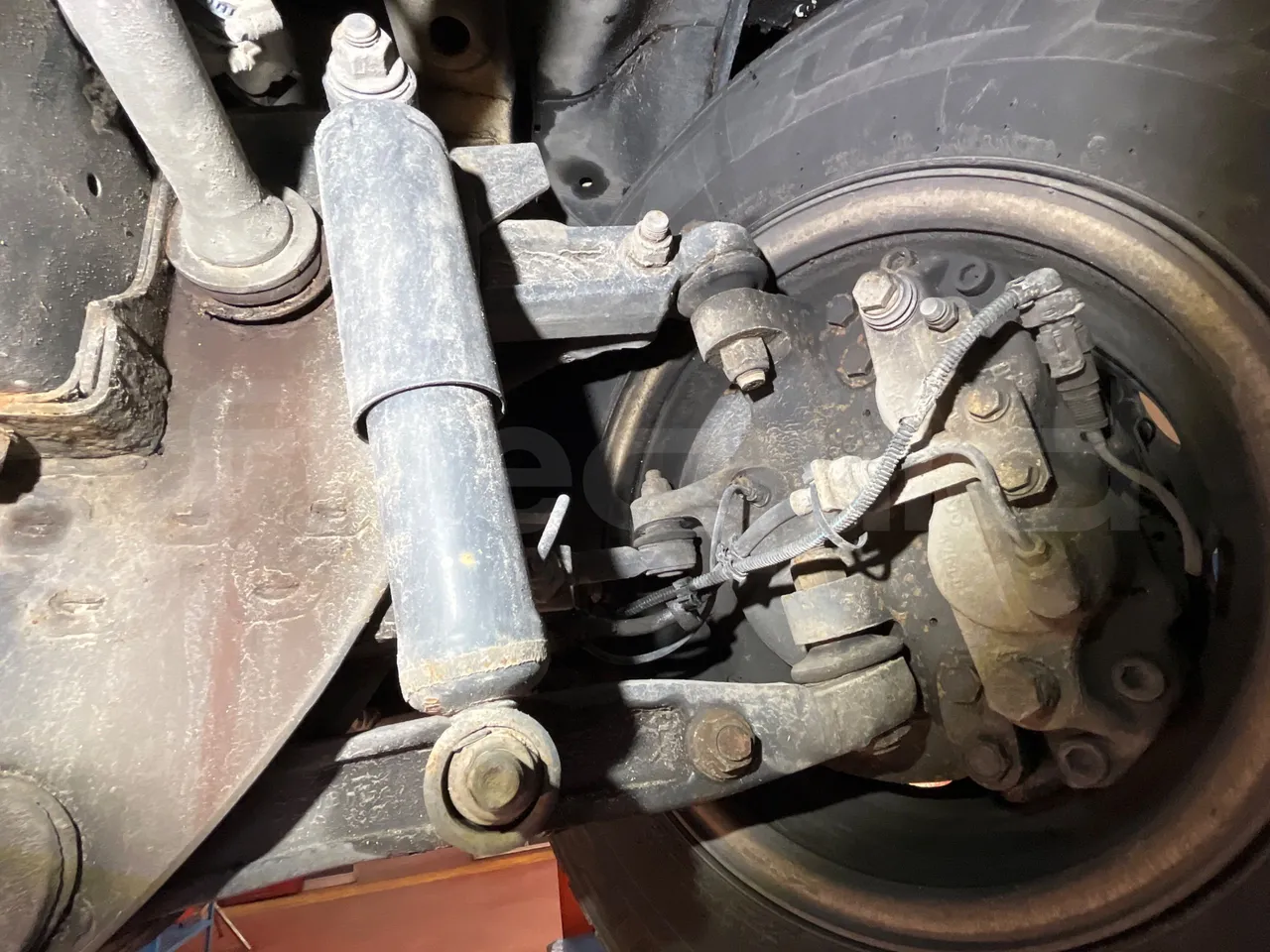 Iveco Daily 70C17 - EUR5 - 125kW - 7.510m - front air springs right