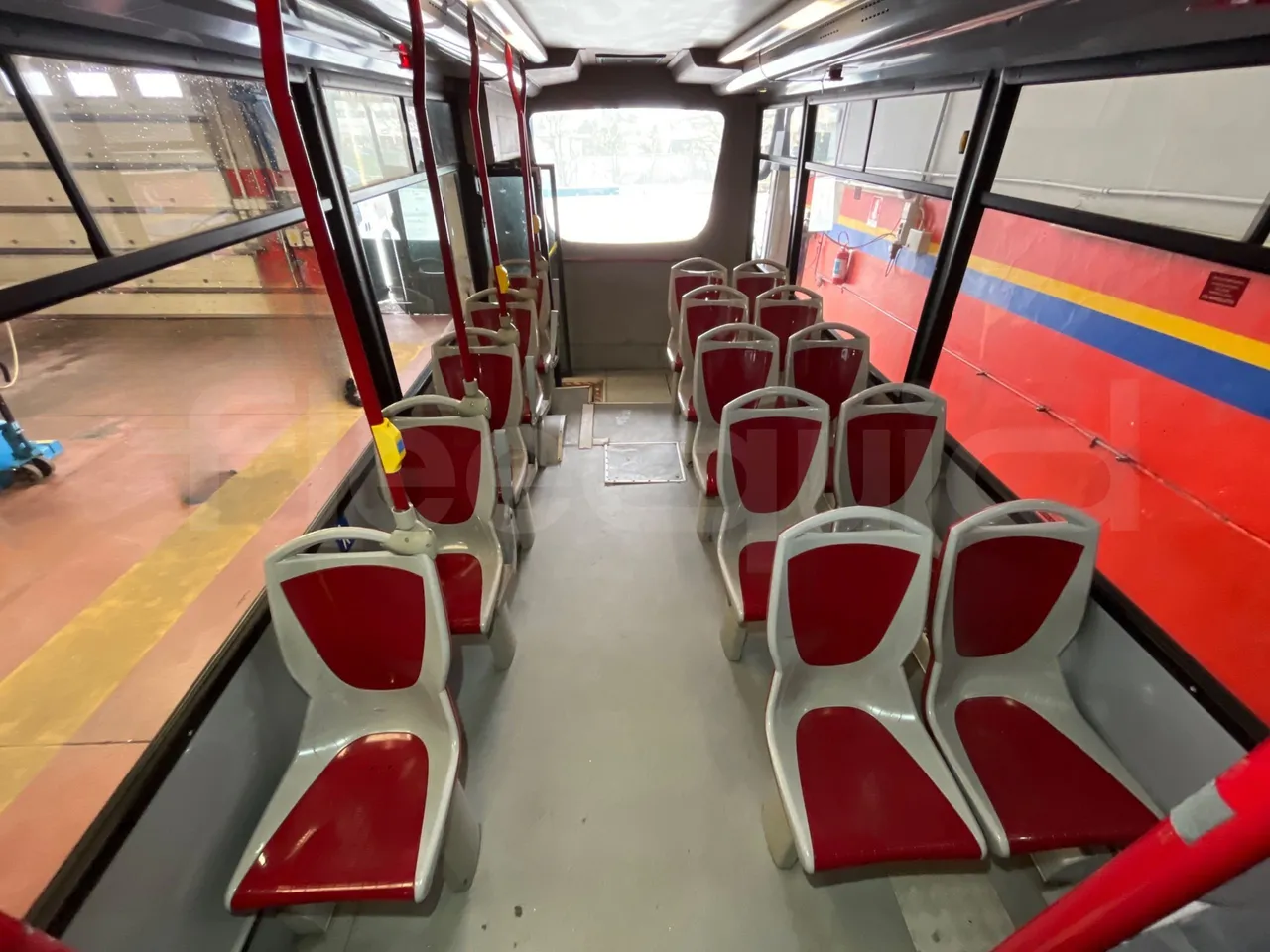 Iveco Daily 70C17 - EUR5 - 125kW - 7.510m - interior reverse seats driver height