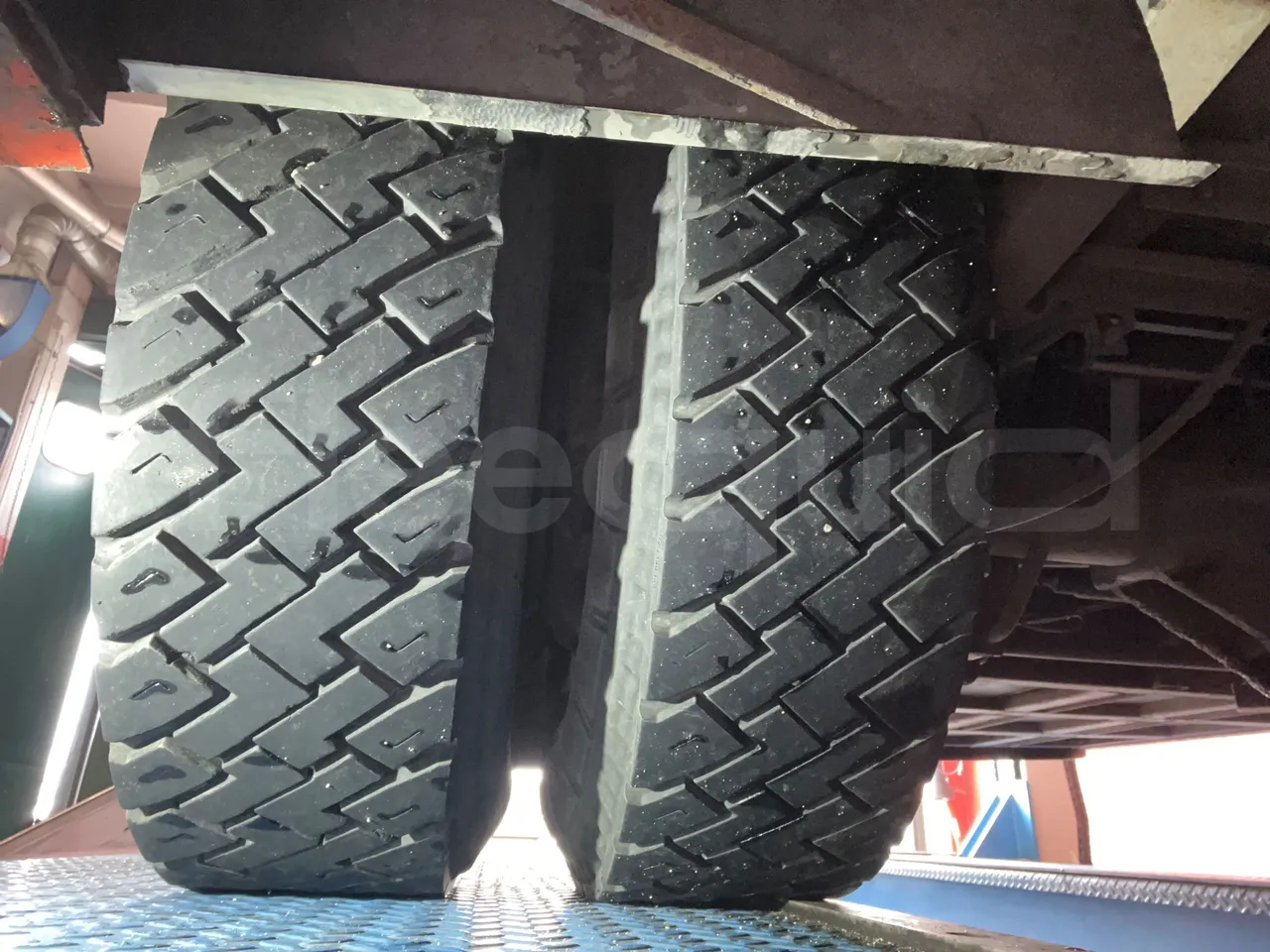 Iveco Daily 70C17 - EUR5 - 125kW - 7.510m - tread condition second axle tires left