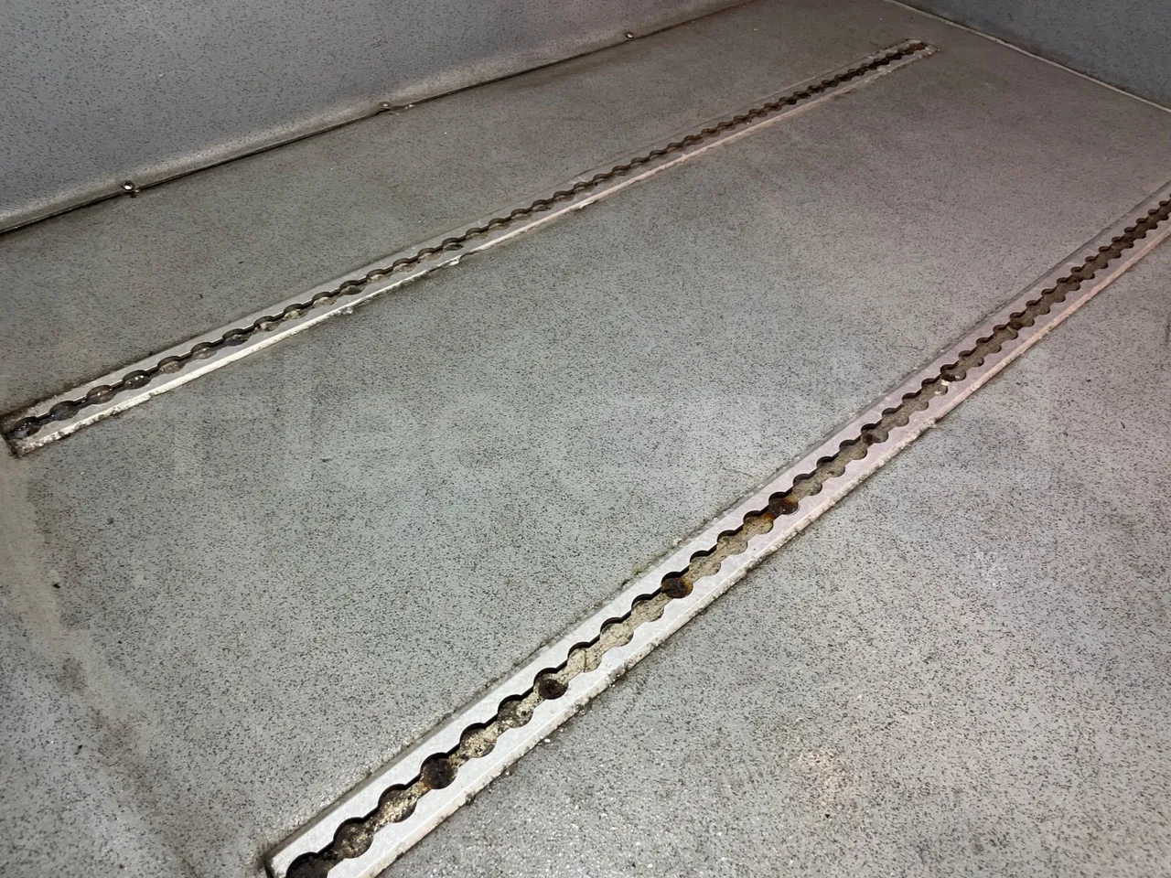 Iveco Daily 70C17 - EUR5 - 125kW - 7.510m - power outlets detail