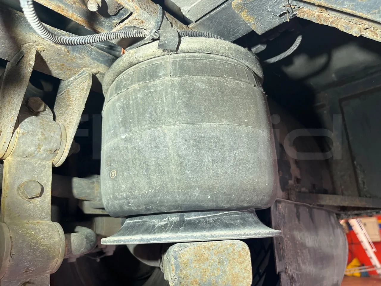 Iveco Daily 70C17 - EUR5 - 125kW - 7.510m - axle 2 shock absorbers 2 left