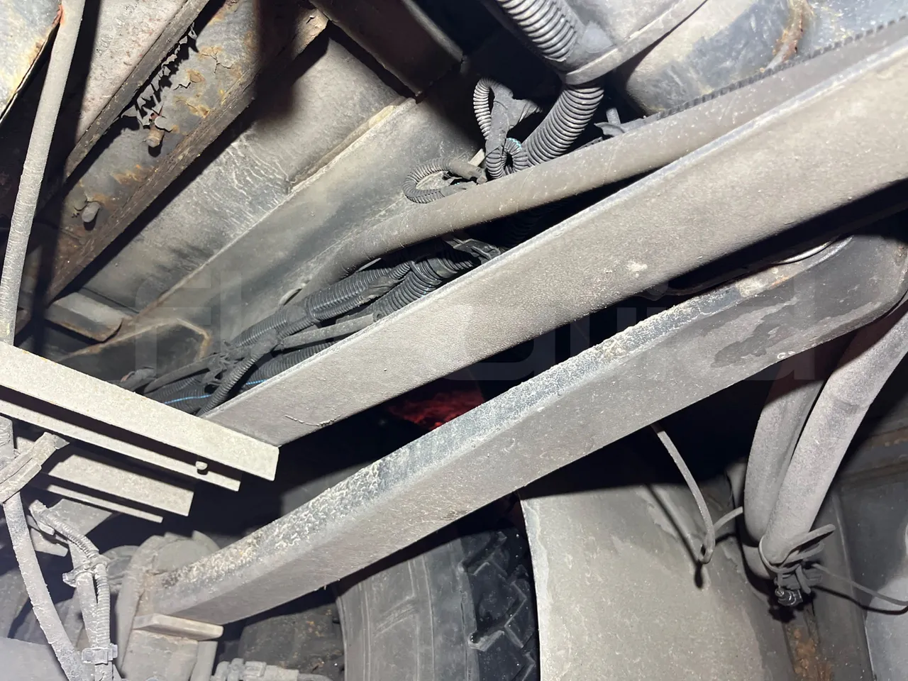 Iveco Daily 70C17 - EUR5 - 125kW - 7.510m - axle 2 shock absorbers 1 right