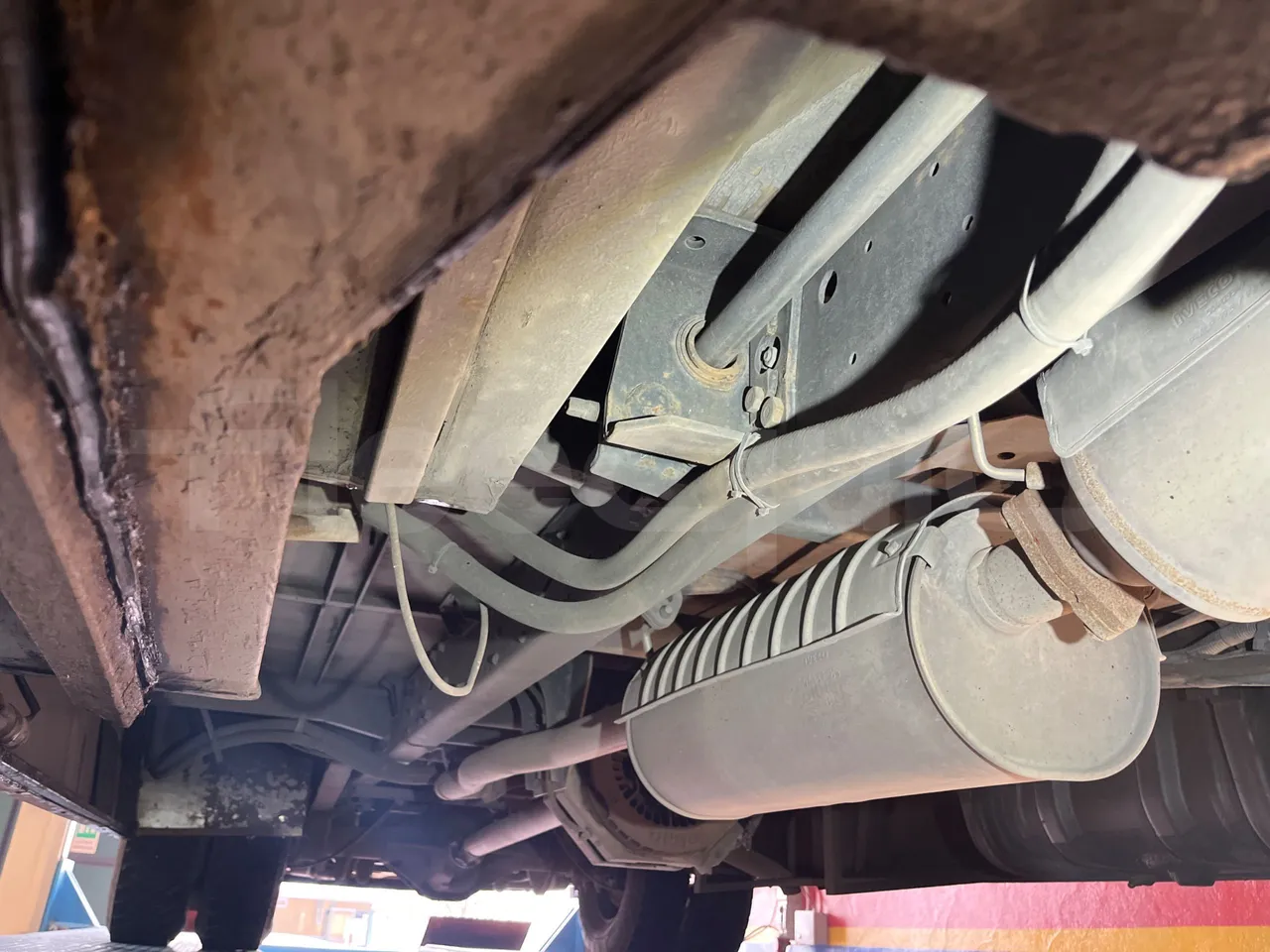 Iveco Daily 70C17 - EUR5 - 125kW - 7.510m - central undercarriage photo