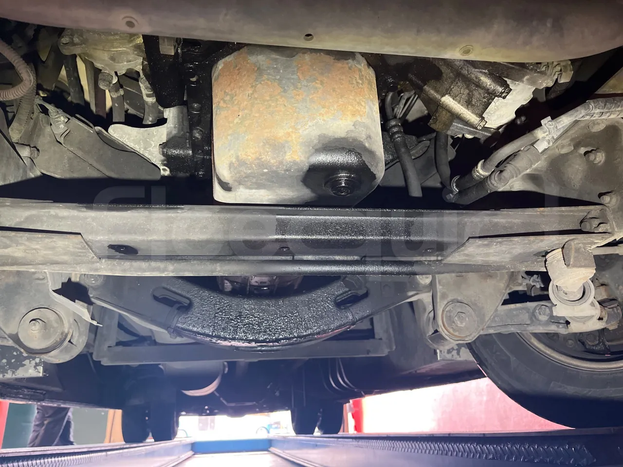Iveco Daily 70C17 - EUR5 - 125kW - 7.510m - front undercarriage from front