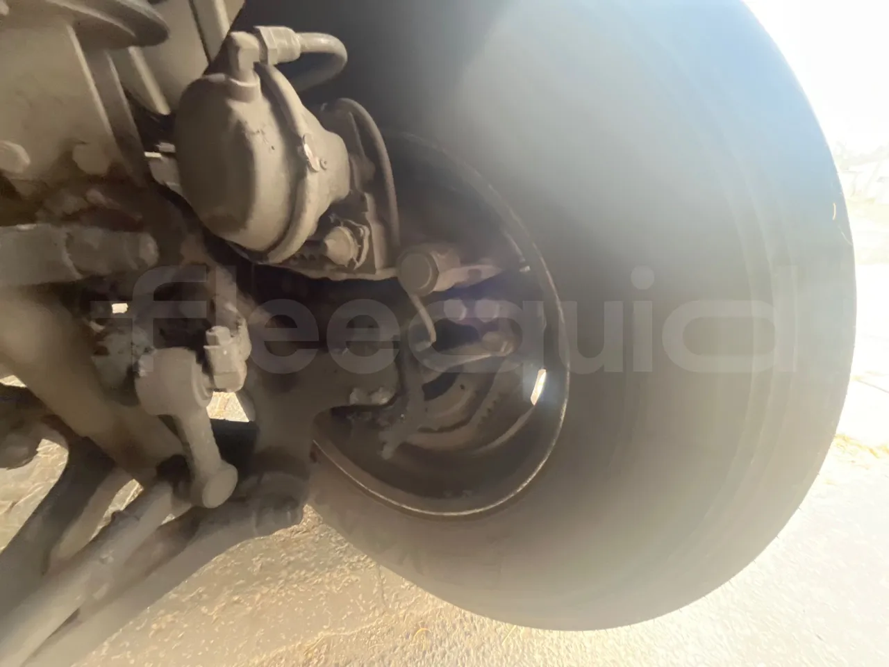 Scania Marcopolo K420EB4x2 - Euro4 - 309kw -12m - front discs right