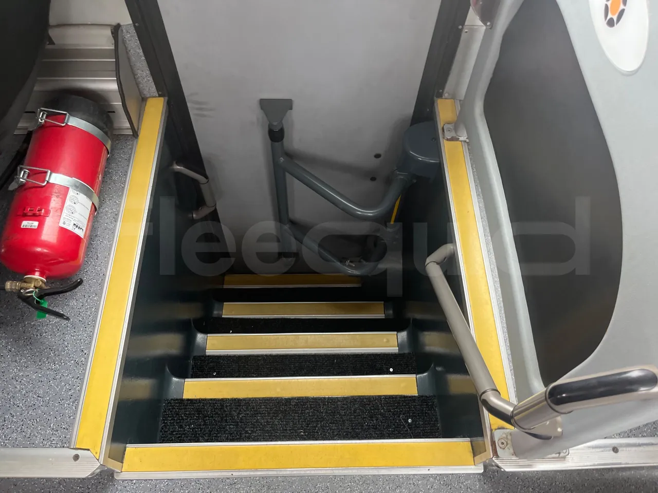 Scania Marcopolo K420EB4x2 - Euro4 - 309kw -12m - handrails photo