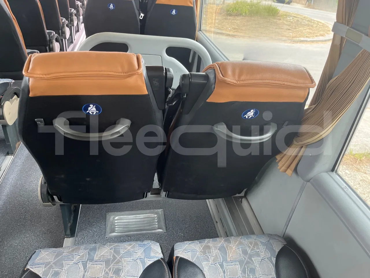 Scania Marcopolo K420EB4x2 - Euro4 - 309kw -12m - overhead compartments photo