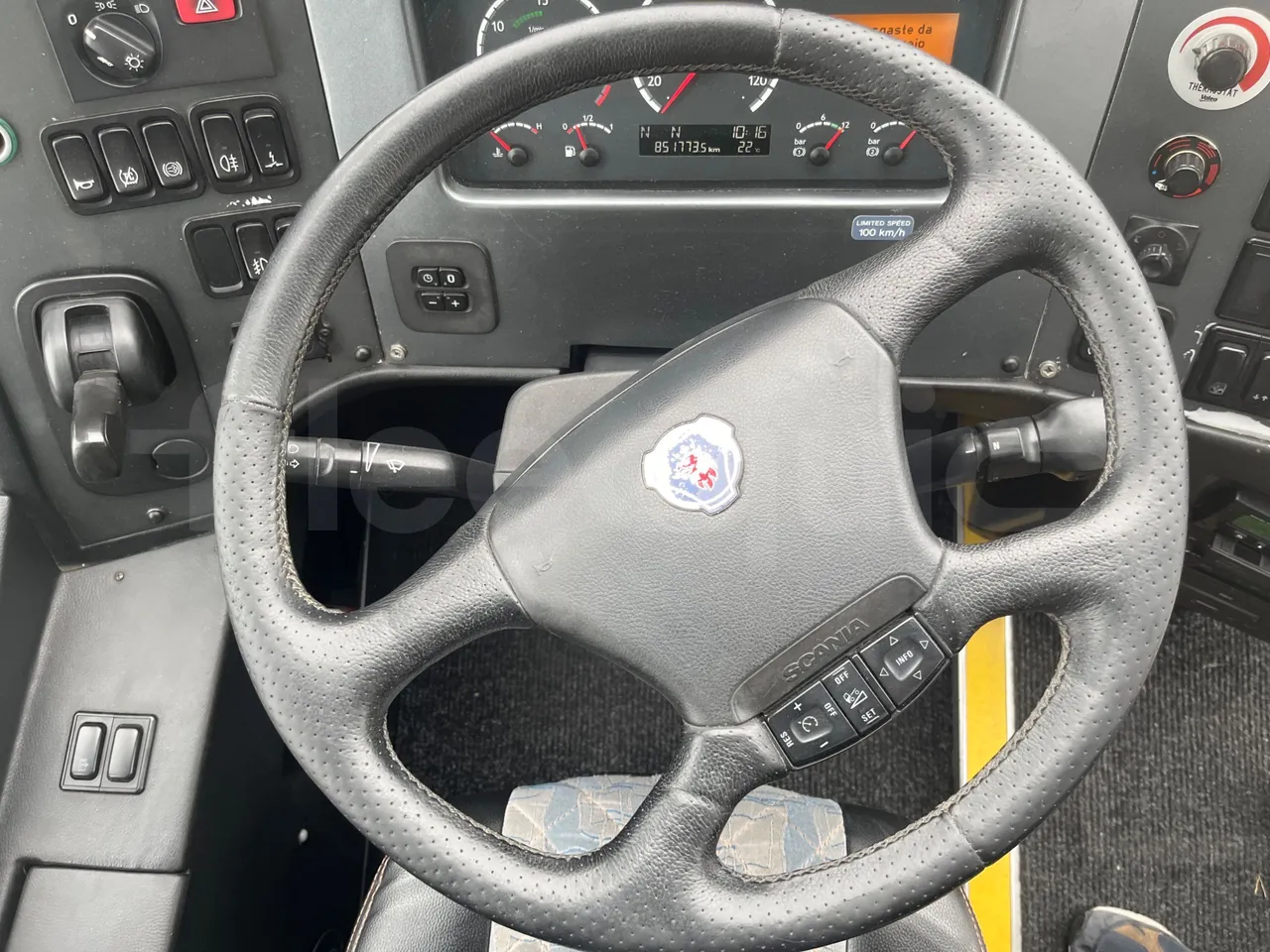 Scania Marcopolo K420EB4x2 - Euro4 - 309kw -12m - steering wheel photo