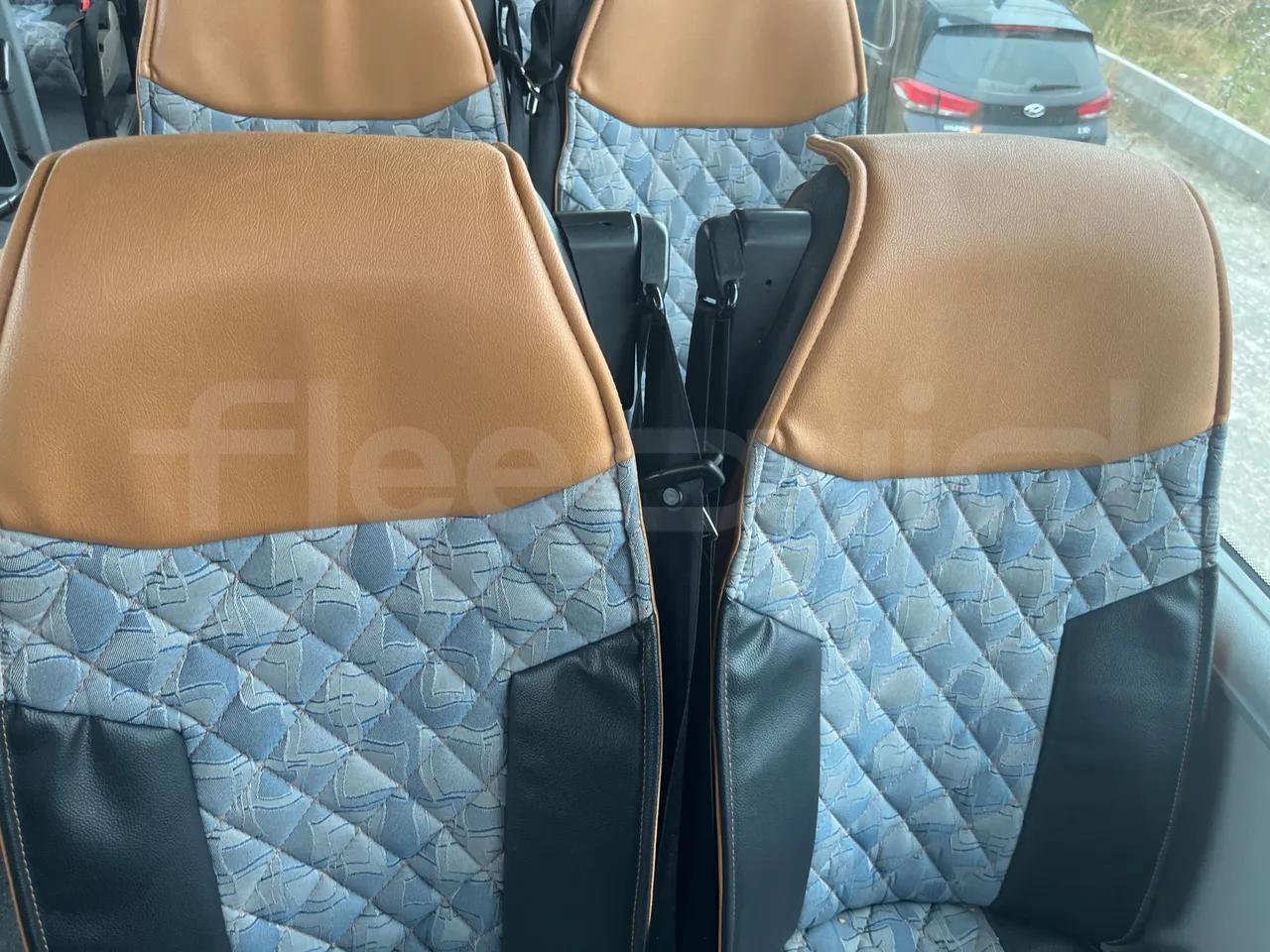 Scania Marcopolo K420EB4x2 - Euro4 - 309kw -12m - table detail photo