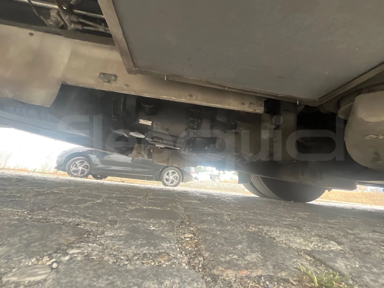Scania Marcopolo K420EB4x2 - Euro4 - 309kw -12m - central undercarriage photo