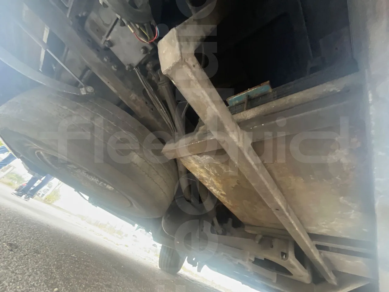 Scania Marcopolo K420EB4x2 - Euro4 - 309kw -12m - front undercarriage from front