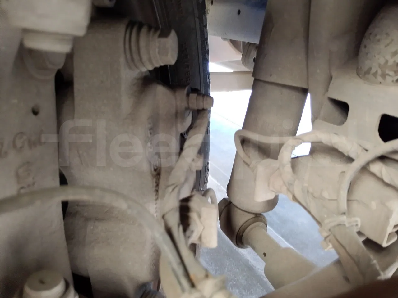 Iveco Indcar WGIVMY11 MOBI SCUOLABUS - EUR6 - 100Kw - 8,592m - front brake calipers right