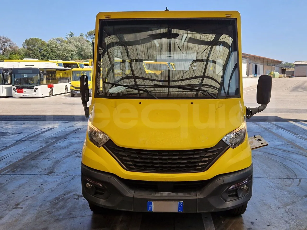Iveco Indcar WGIVMY11 MOBI SCUOLABUS - EUR6 - 100Kw - 8,592m - front photo