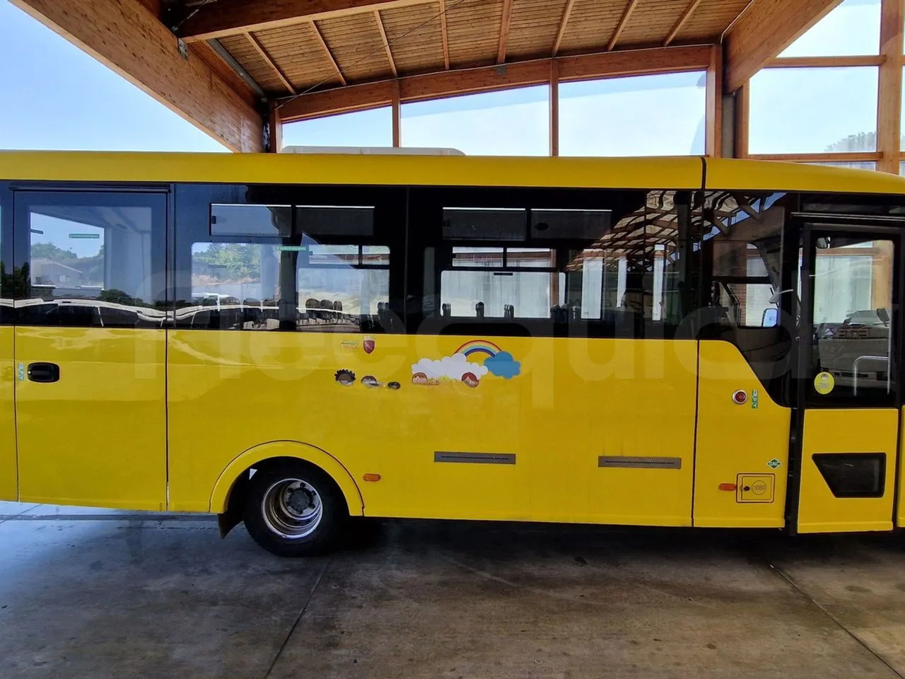 Iveco Indcar WGIVMY11 MOBI SCUOLABUS - EUR6 - 100Kw - 8,592m - turntable external (18m)