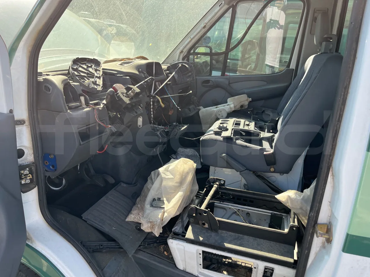 Mercedes-Benz Sprinter - buttons panels on