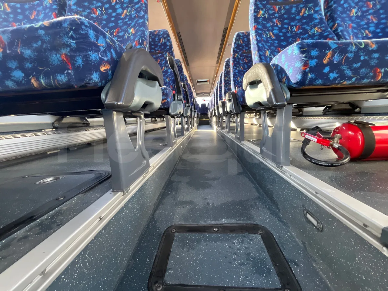 Temsa Safari RD R A T-I53 - Euro 5 - 266 kw - 12.200 mt - seat brackets photo