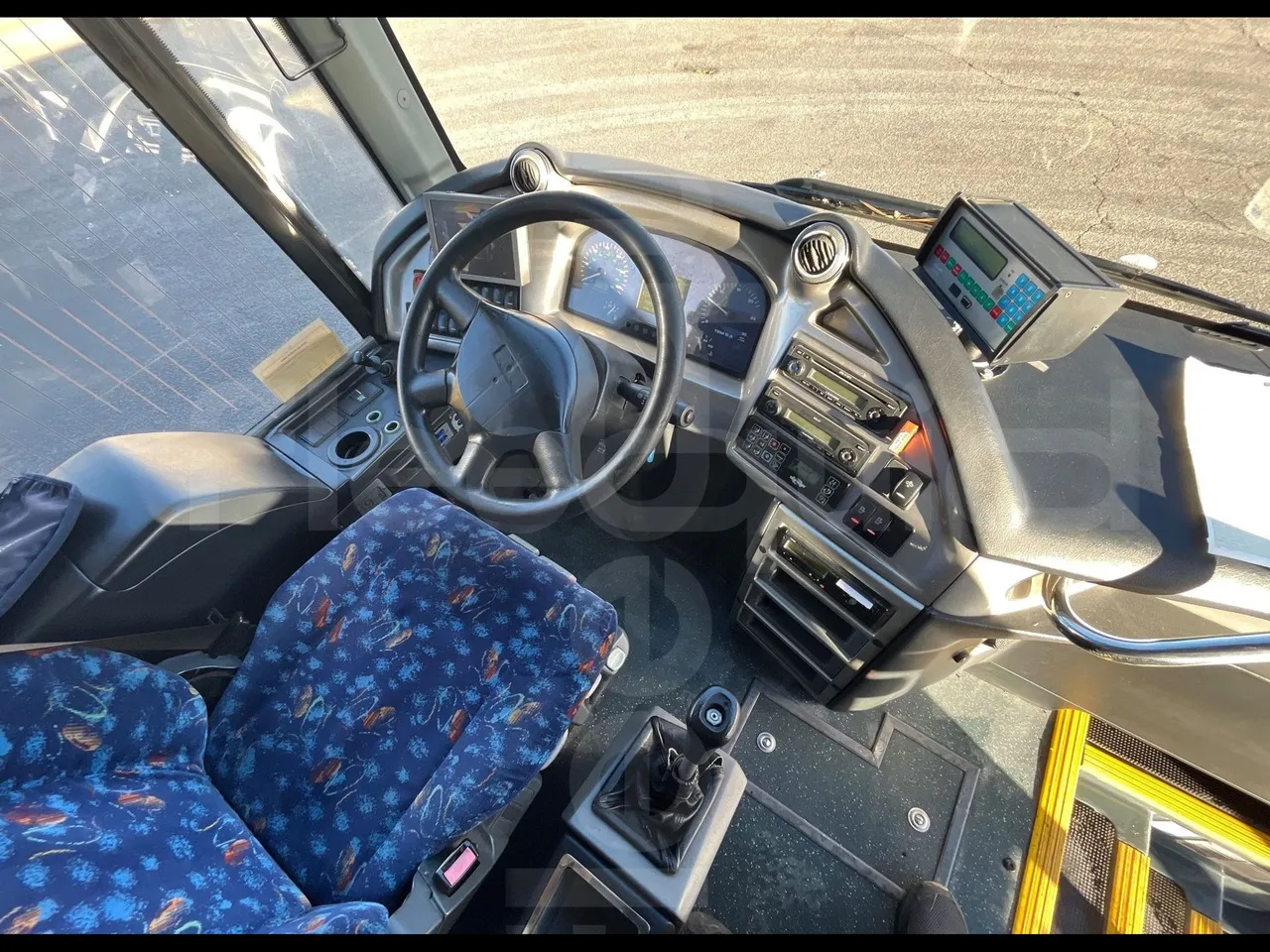 Temsa Safari RD R A T-I53 - Euro 5 - 266 kw - 12.200 mt - buttons panels on