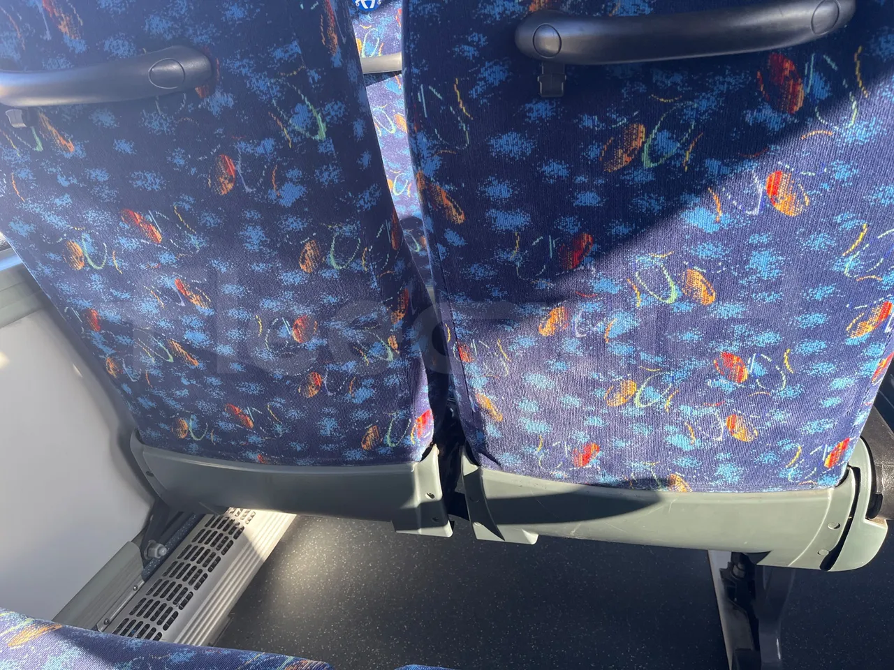 Temsa Safari RD R A T-I53 - Euro 5 - 266 kw - 12.200 mt - mesh detail photo