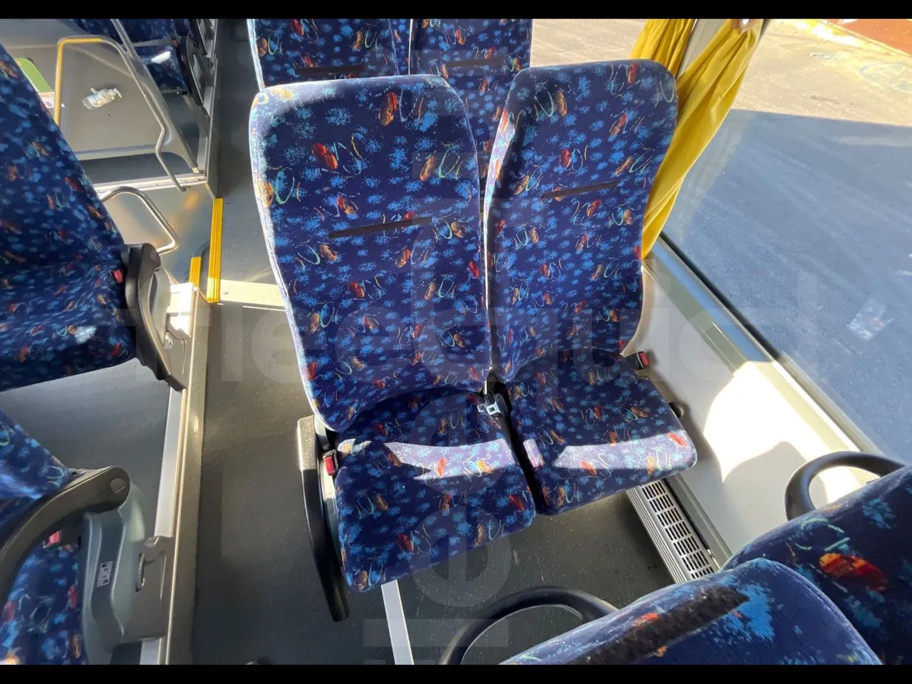 Temsa Safari RD R A T-I53 - Euro 5 - 266 kw - 12.200 mt - single seat detail