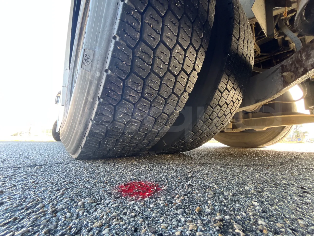 Temsa Safari RD R A T-I53 - Euro 5 - 266 kw - 12.200 mt - tread condition front tires left