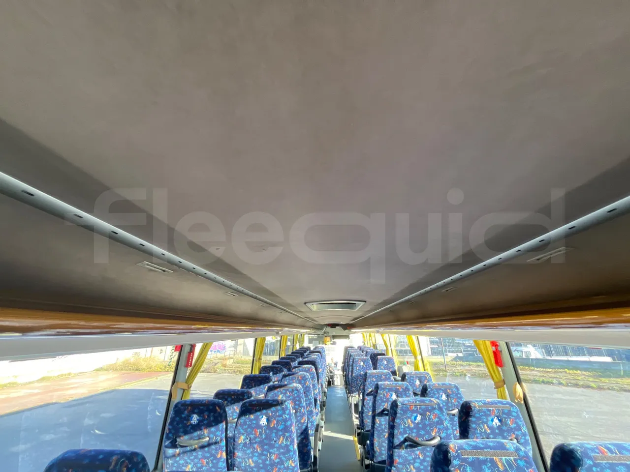 Temsa Safari RD R A T-I53 - Euro 5 - 266 kw - 12.200 mt - overhead compartments photo