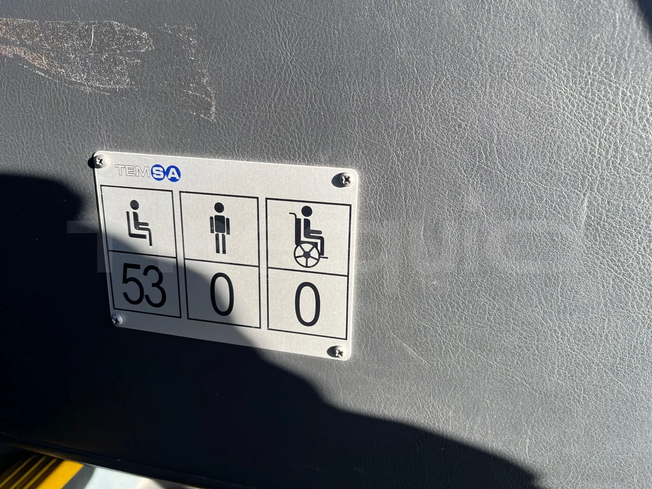 Temsa Safari RD R A T-I53 - Euro 5 - 266 kw - 12.200 mt - seat plate photo