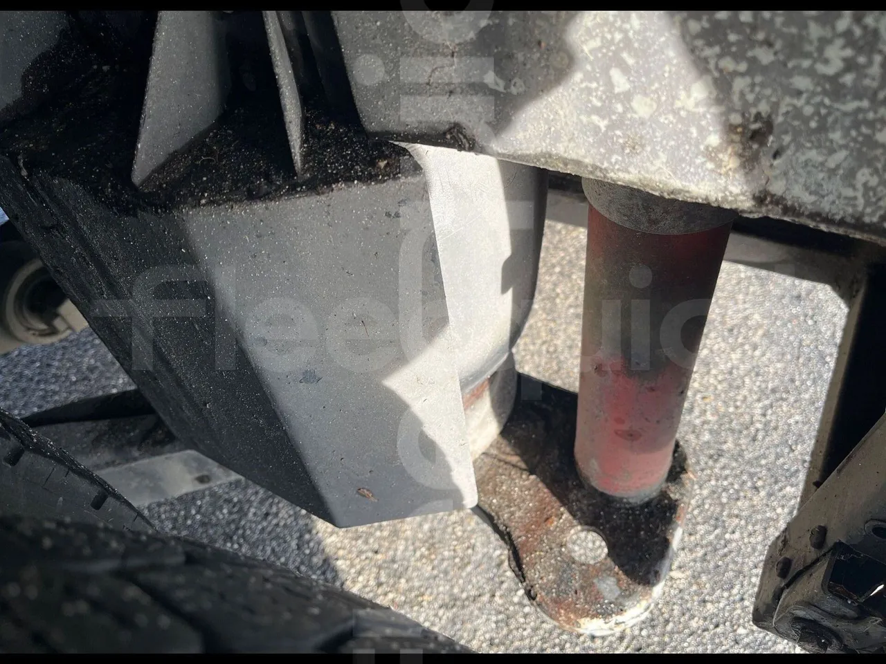 Temsa Safari RD R A T-I53 - Euro 5 - 266 kw - 12.200 mt - axle 2 shock absorbers 2 left