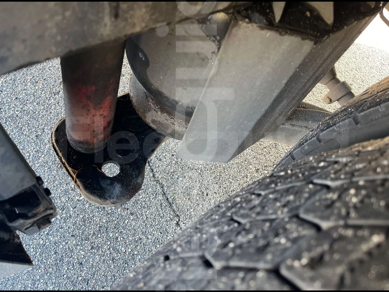 Temsa Safari RD R A T-I53 - Euro 5 - 266 kw - 12.200 mt - axle 2 shock absorbers 1 right