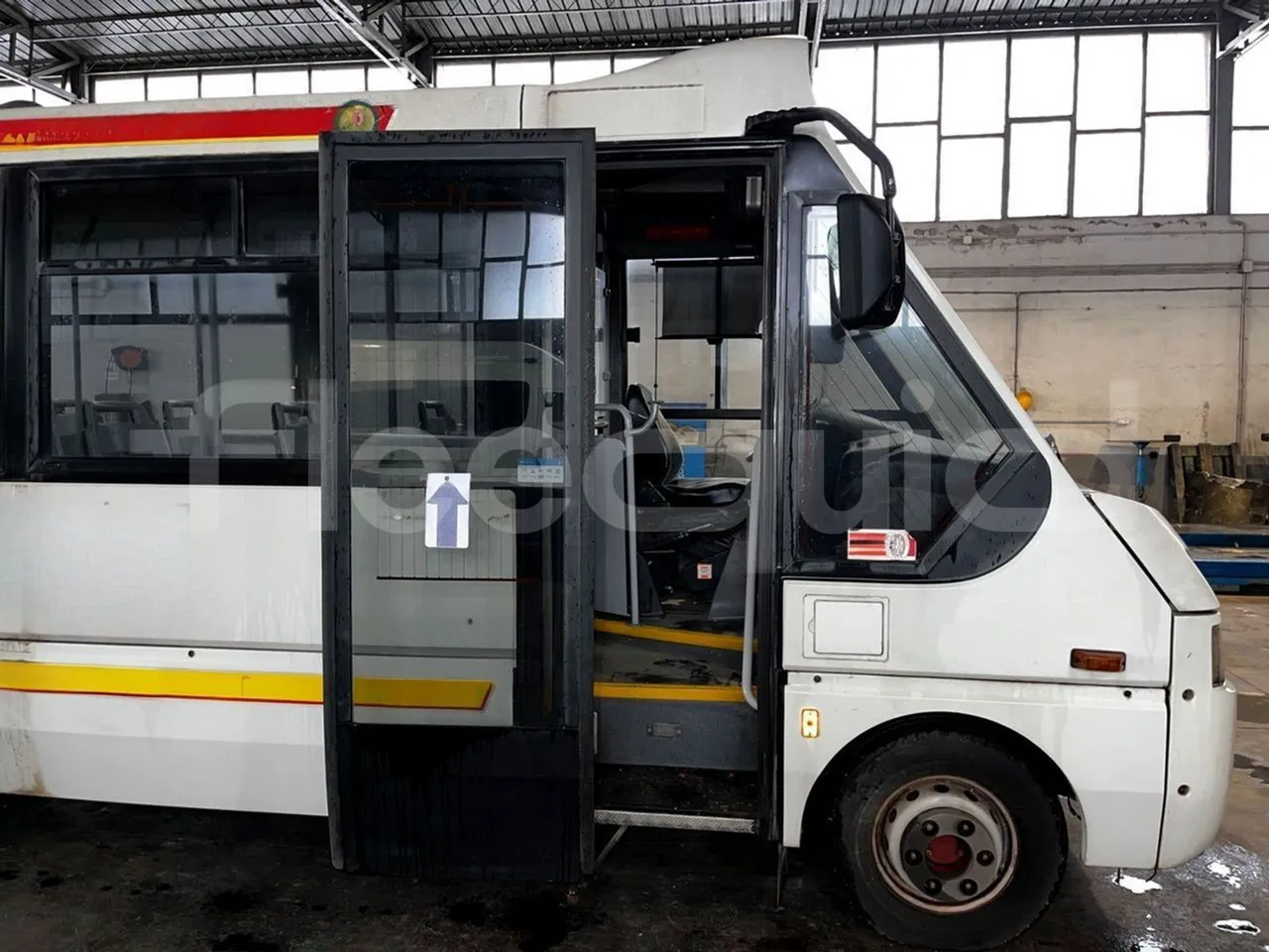 Iveco Cacciamali 65CNG/70 - EUR3 - 78kW - 6.770m - front door 1 open