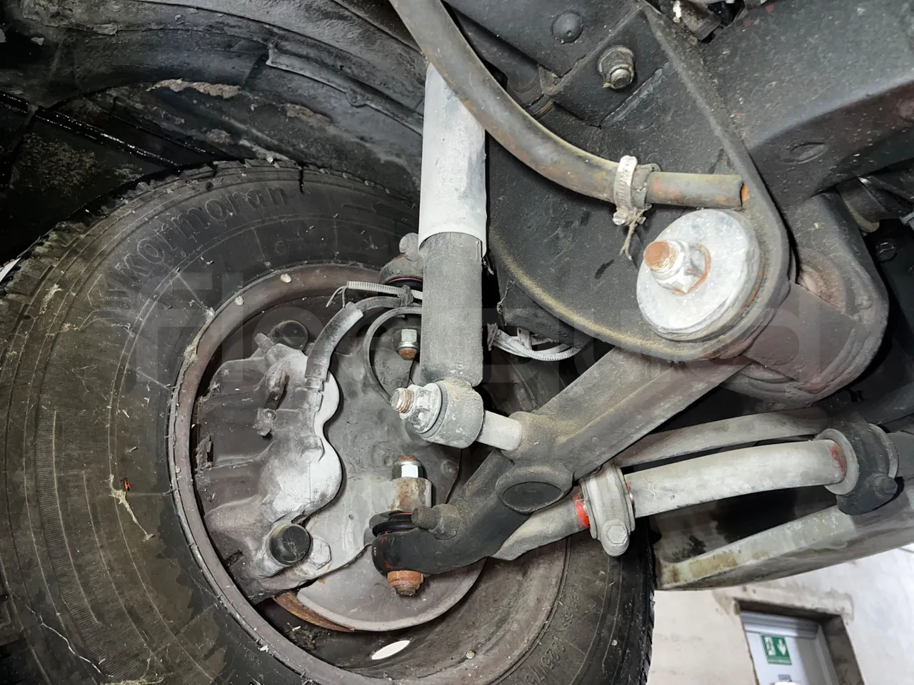 Iveco Cacciamali 65CNG/70 - EUR3 - 78kW - 6.770m - front air springs left