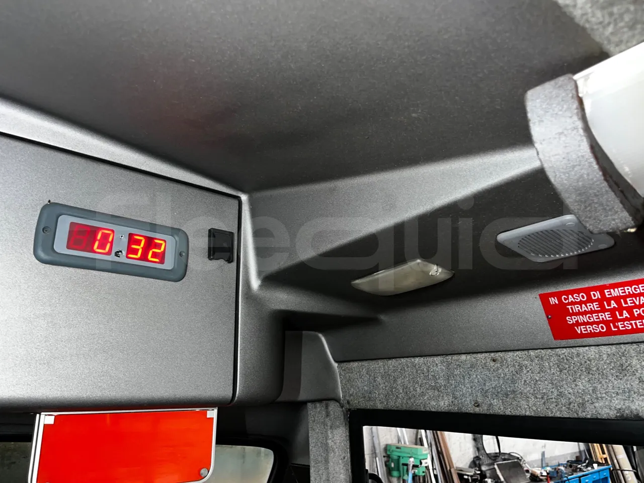 Iveco Cacciamali 65CNG/70 - EUR3 - 78kW - 6.770m - hostess seat photo