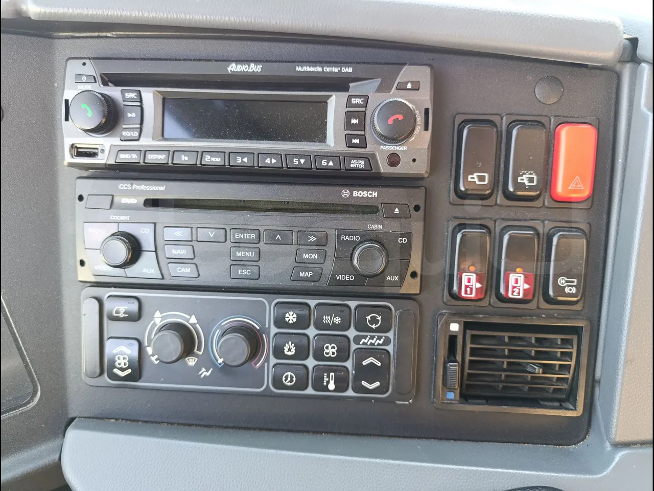Setra S416 GT-HD/2 -EUR5- 315kW - 13m - onboard devices 2
