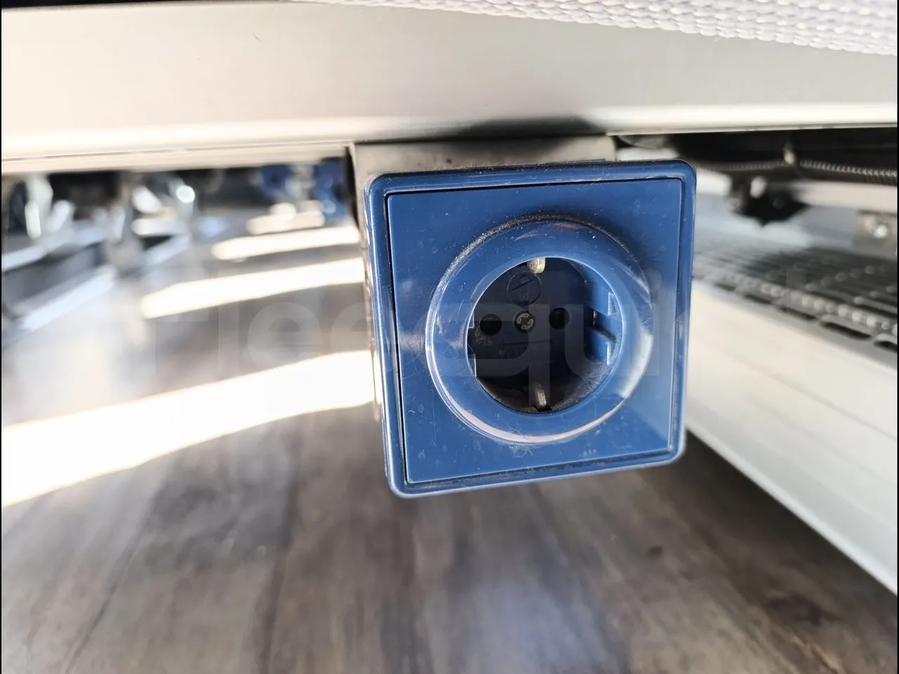 Setra S416 GT-HD/2 -EUR5- 315kW - 13m - usb charging detail