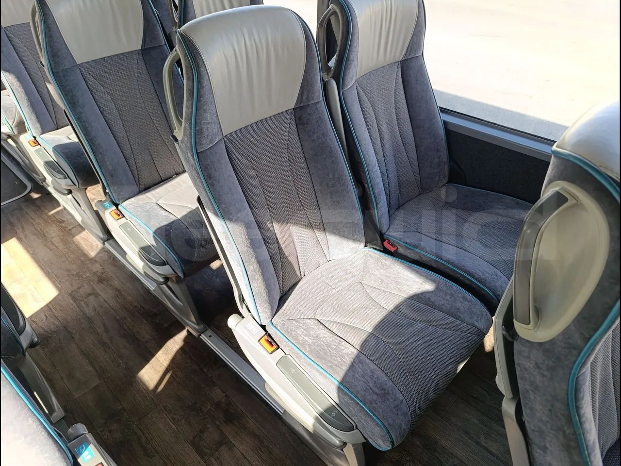 Setra S416 GT-HD/2 -EUR5- 315kW - 13m - single seat detail