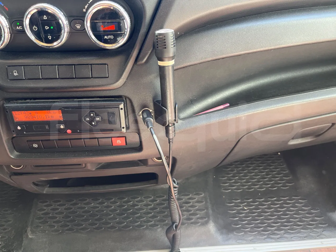 Iveco Daily 70C18 - EUR6 - 132 KW - 8.508 MT - hostes microphone accessories photo