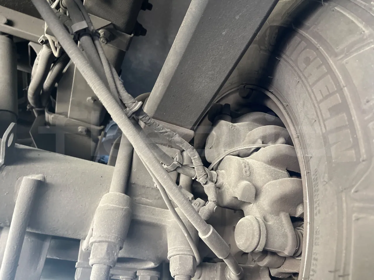 Iveco Daily 70C18 - EUR6 - 132 KW - 8.508 MT - axle 2 caliper brakes left