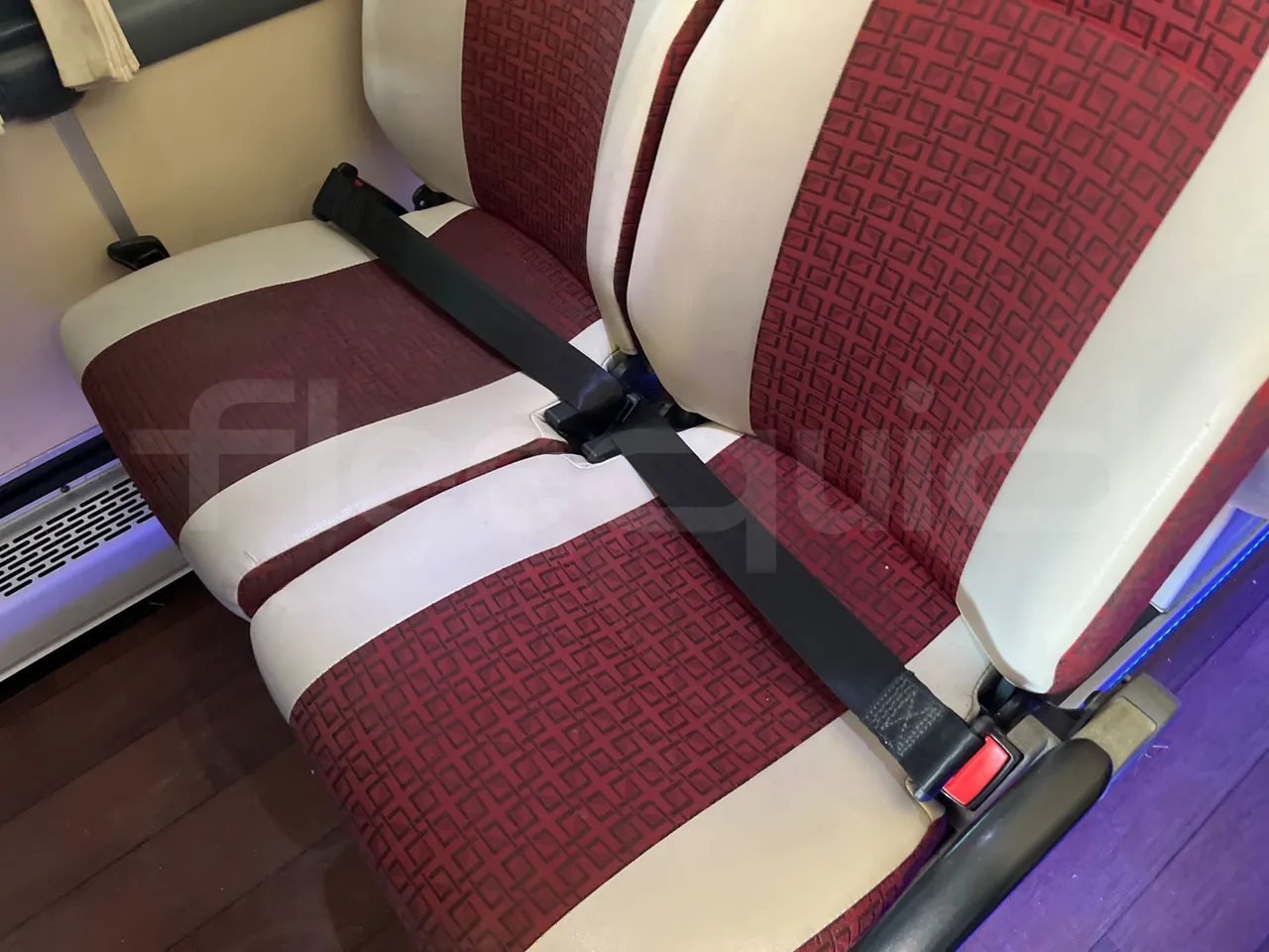 Iveco Daily 70C18 - EUR6 - 132 KW - 8.508 MT - central seat safety belt