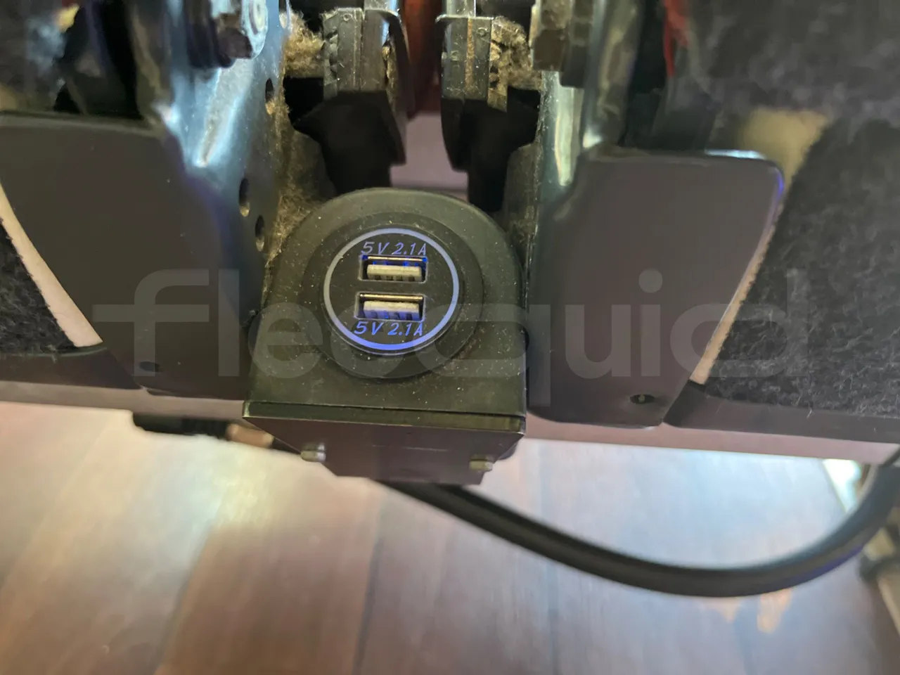 Iveco Daily 70C18 - EUR6 - 132 KW - 8.508 MT - usb charging detail